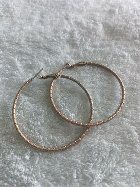 Textured Rose Gold Hoop Earrings - Women's Fashion Hoops